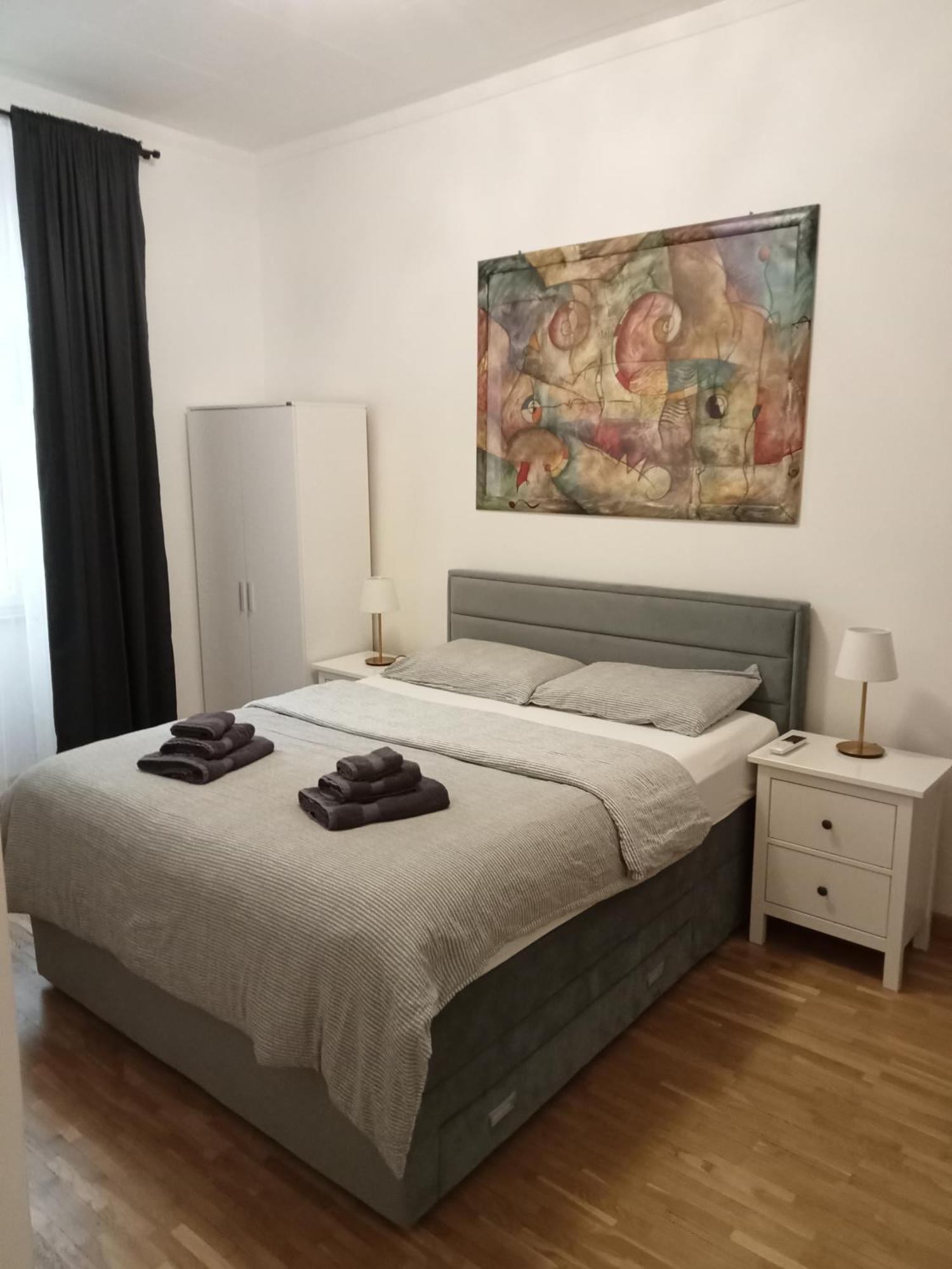Fenix Rooms Триест Екстериор снимка